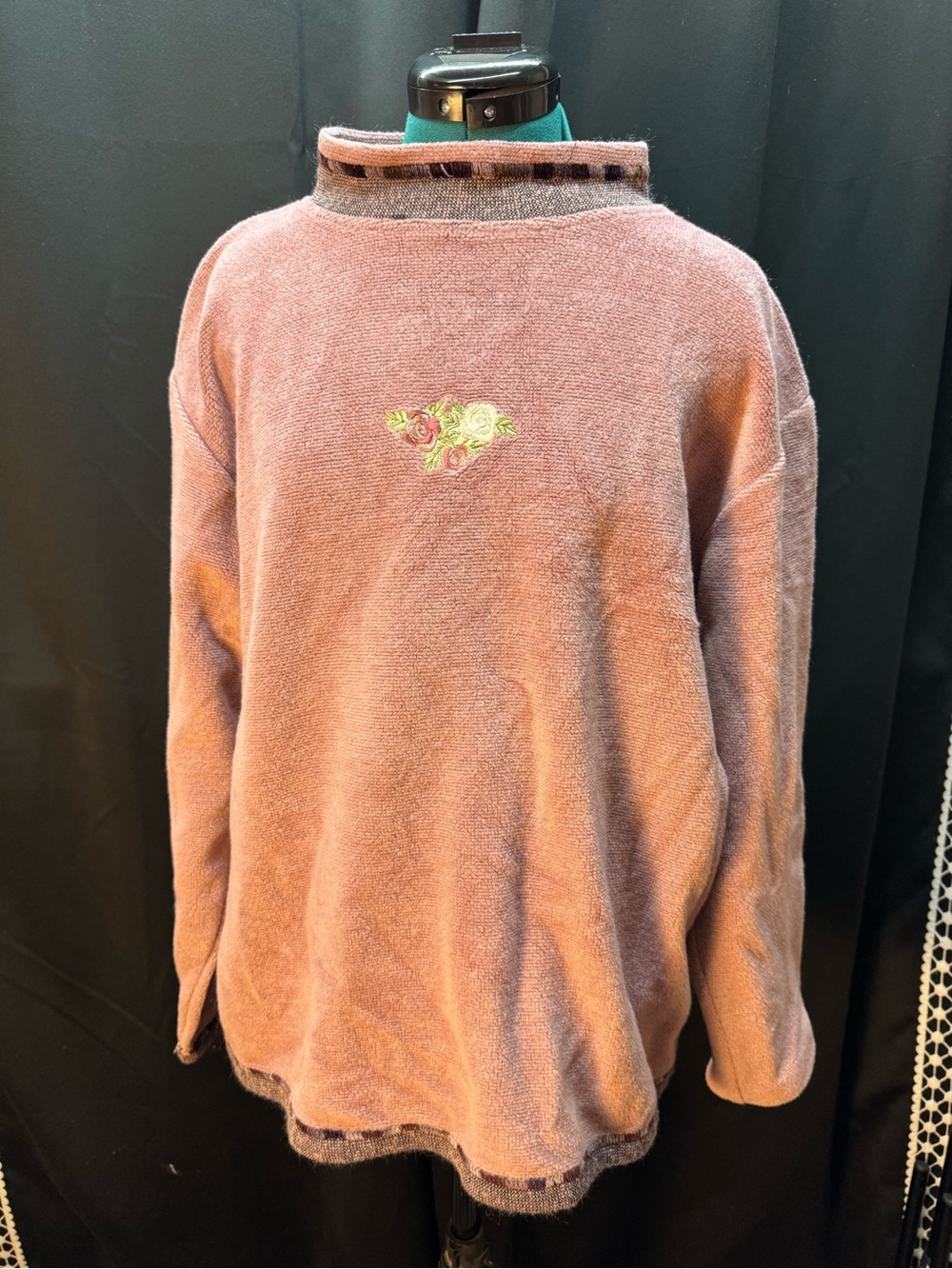 Women's Pink Embroidered Pullover Sweatshirt